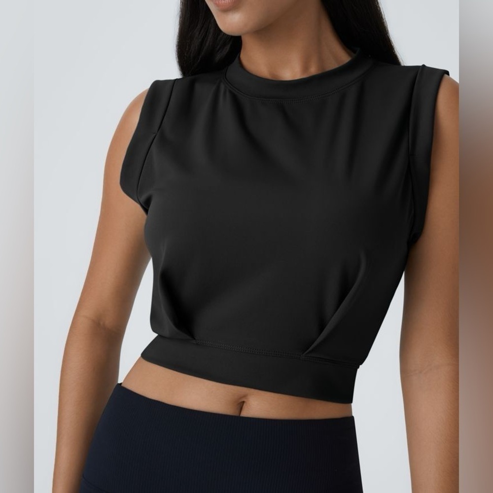 Halara Crew Neck Sleeveless Cropped Yoga Tank Top medium